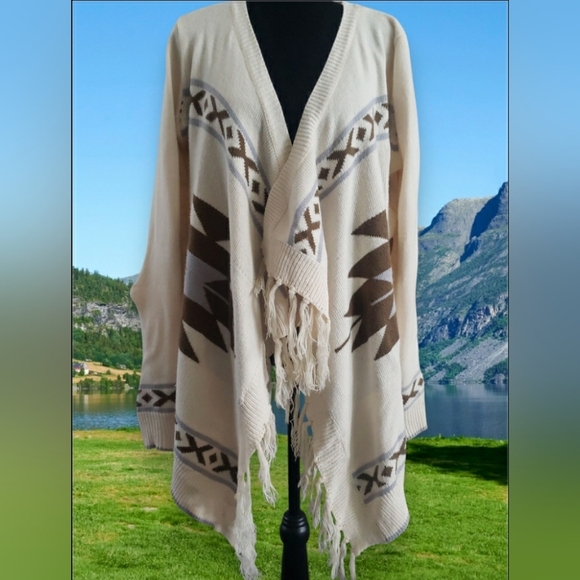 Vintage Boho Large Wool Southwestern Aztec Native Fringe Shaw Wrap Cardigan - Picture 5 of 7
